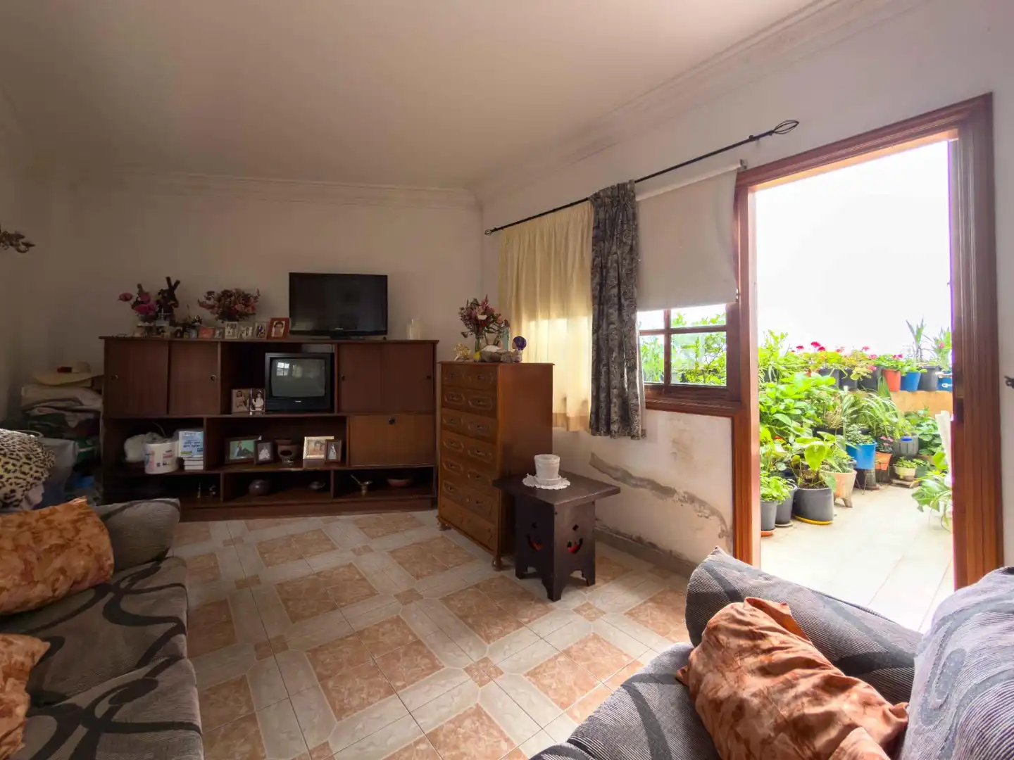 Living room of Houses for sale in Icod de los Vinos  with Private garden, Terrace and Balcony