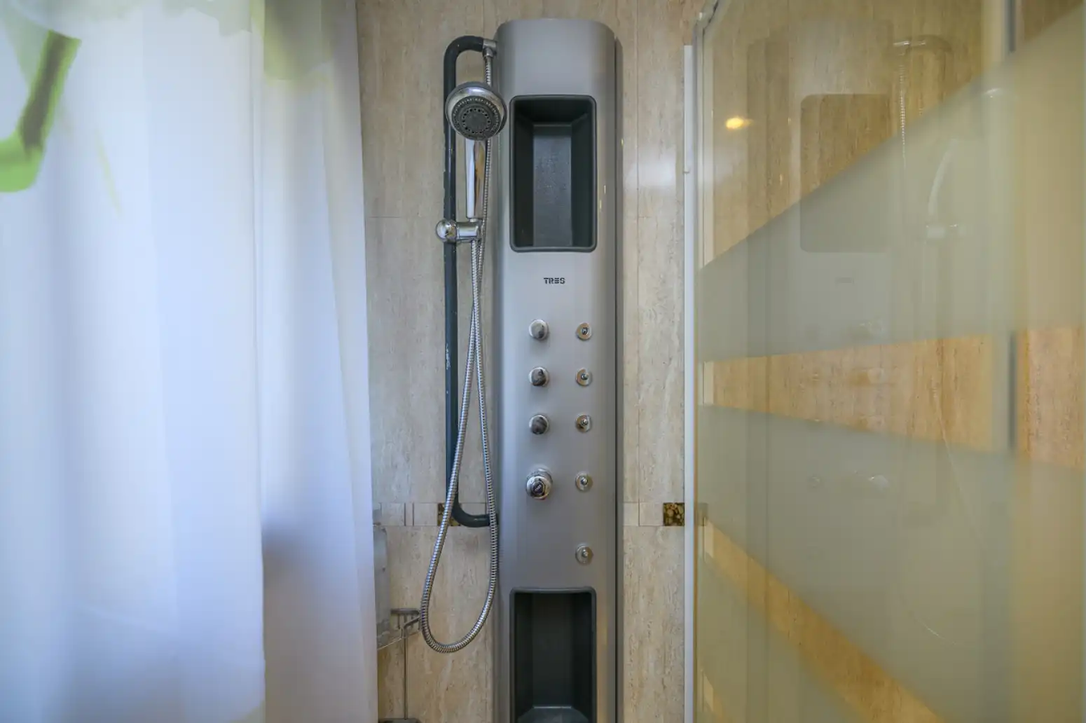 Baño de Casa o chalet de alquiler en Viladecans con Terraza, Piscina y Balcón