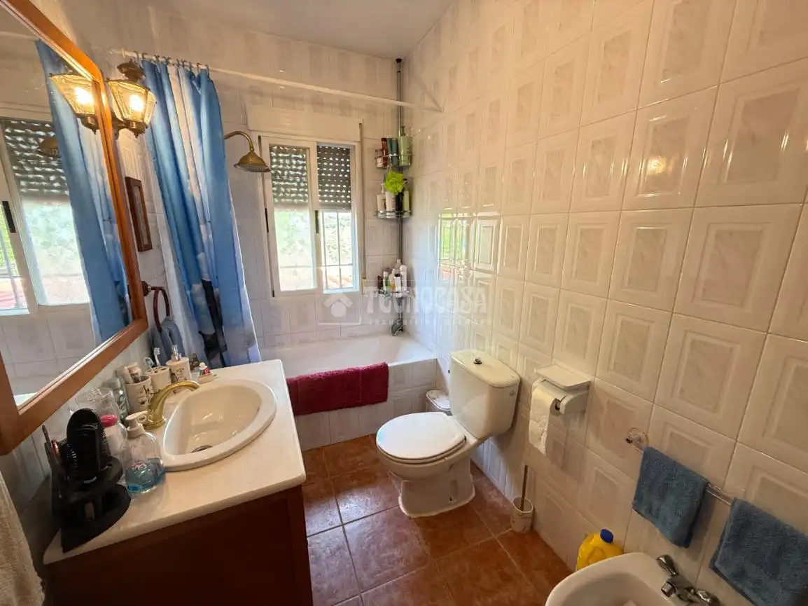 Bathroom of Houses for sale in Cardiel de los Montes  with Air Conditioner and Heating