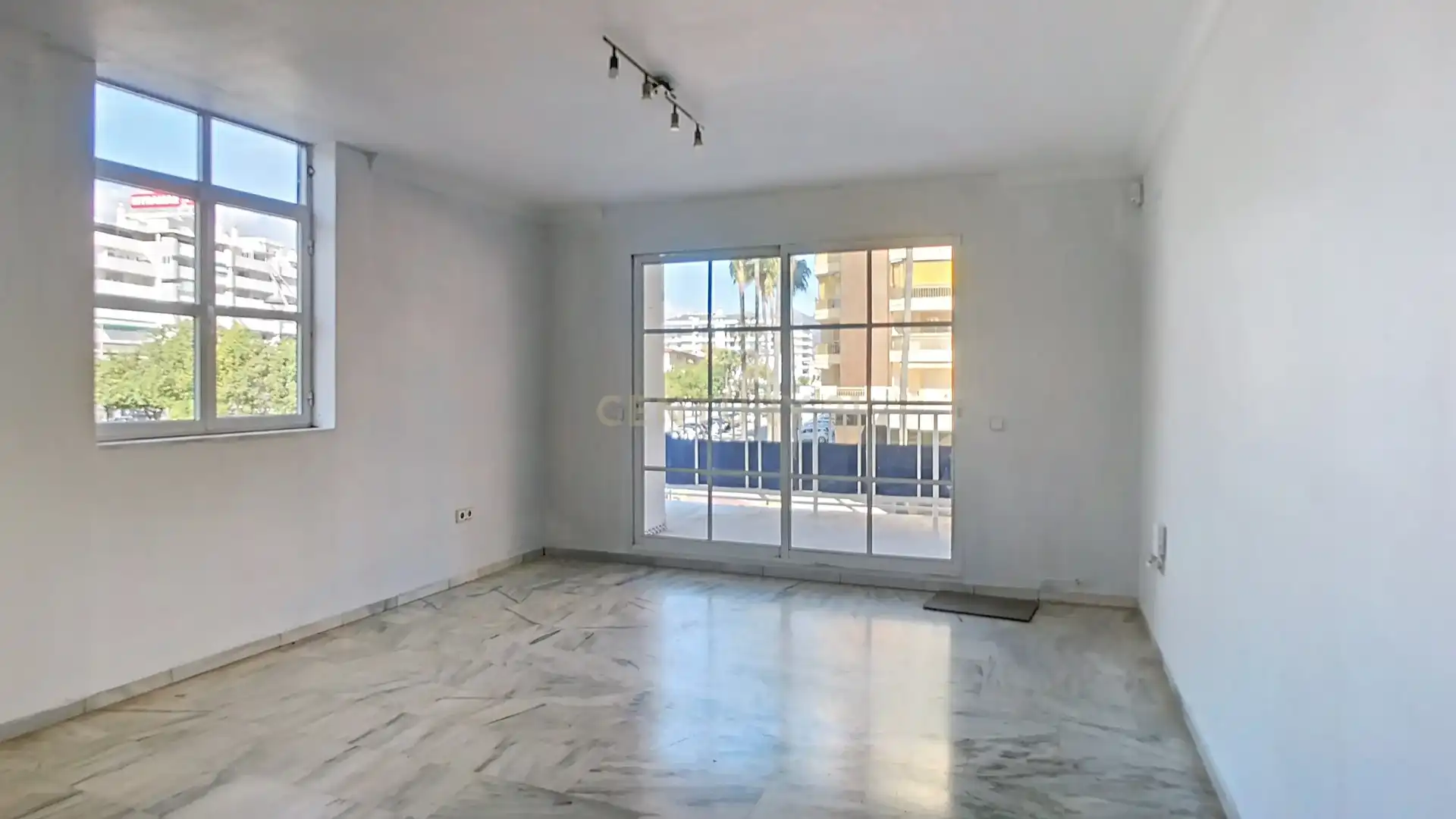 Vista exterior de Apartamento en venta en Fuengirola con Jardín privado, Trastero y Piscina