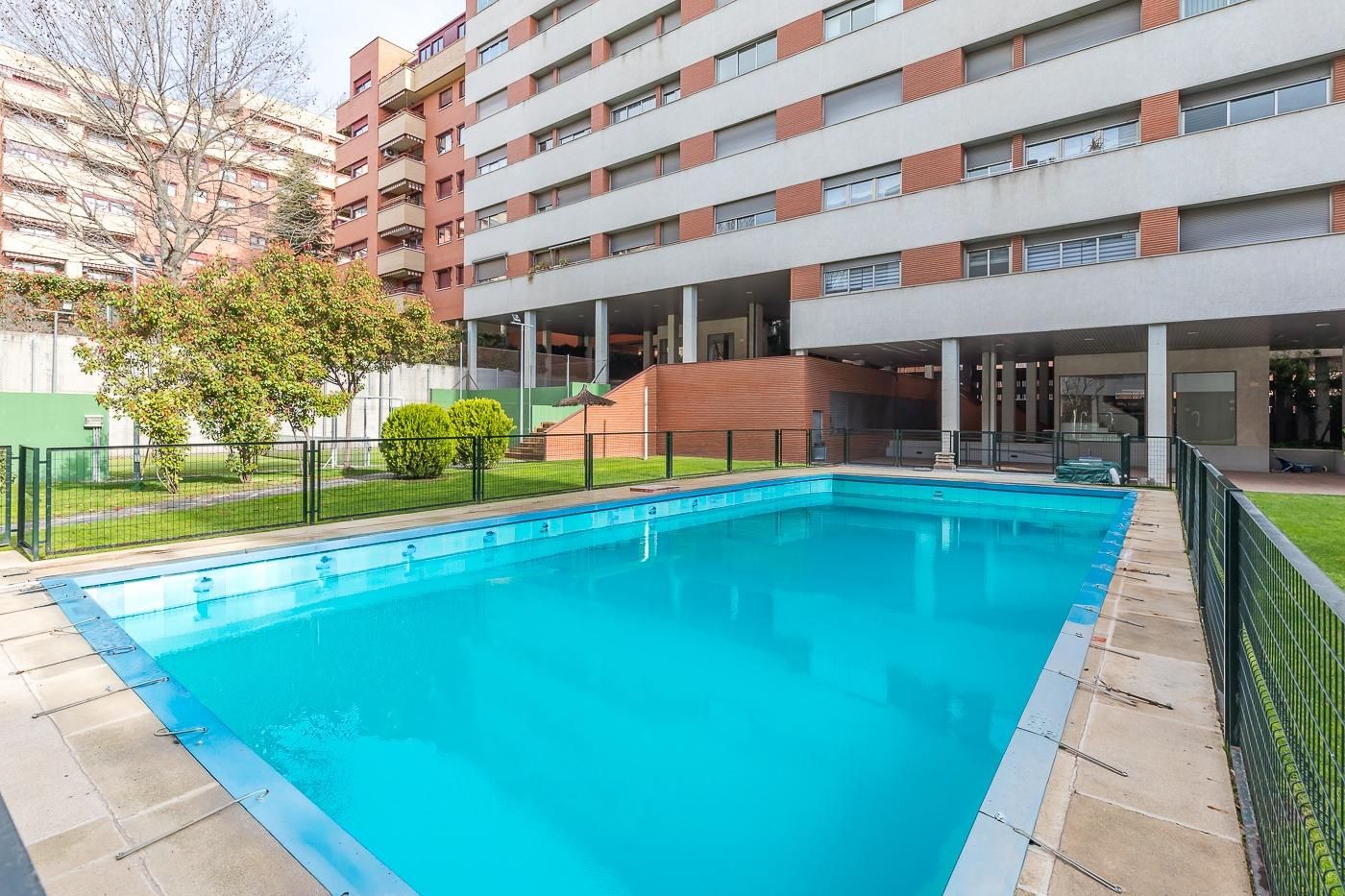 Piscina de Piso de alquiler en  Madrid Capital con Aire acondicionado, Calefacción y Trastero