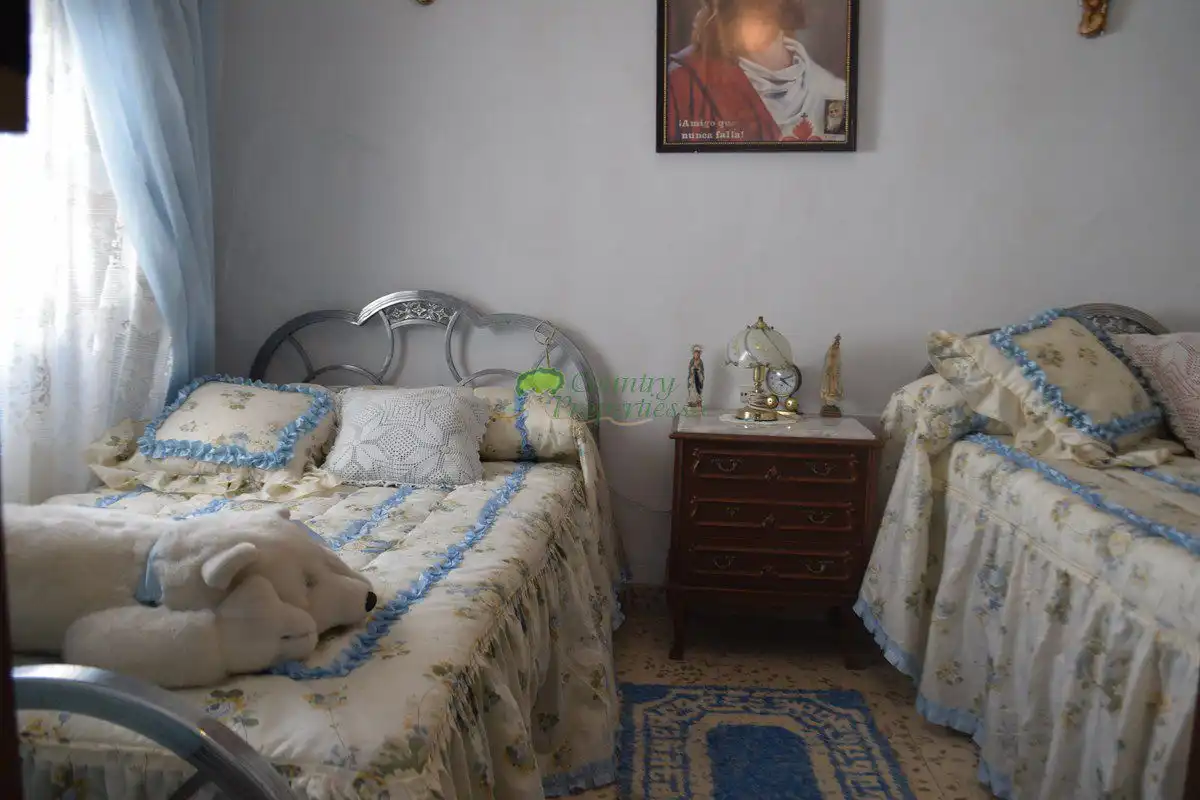 Dormitori de Casa o xalet en venda en Cómpeta amb Terrassa i Traster