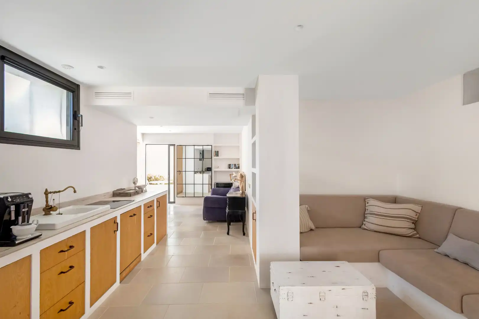 Sala d'estar de Casa o xalet en venda en Santa Eulària des Riu amb Aire condicionat, Calefacció i Jardí privat