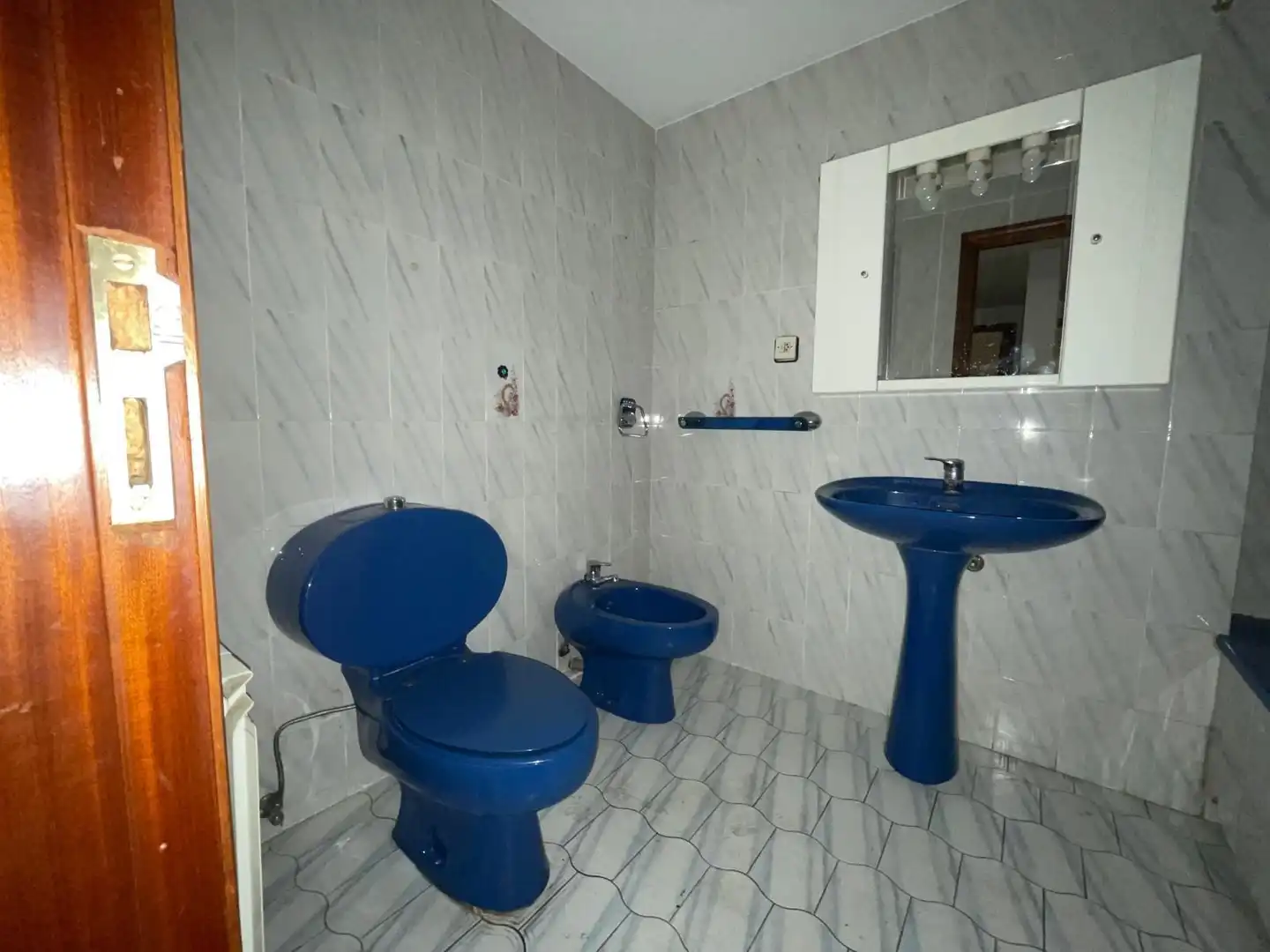 Bathroom of Flat for sale in Zaragoza  with Heating and Terrace