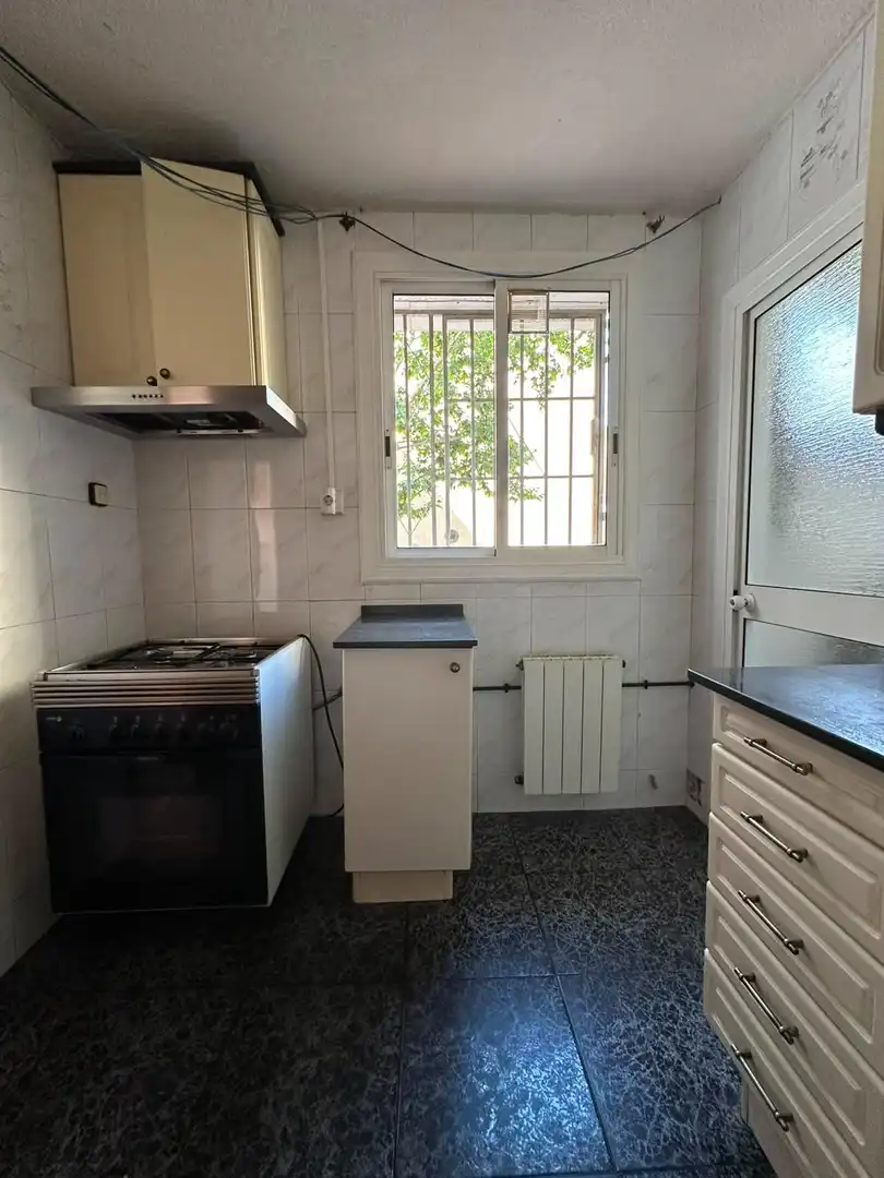 Cocina de Piso en venta en Badia del Vallès con Calefacción y Balcón