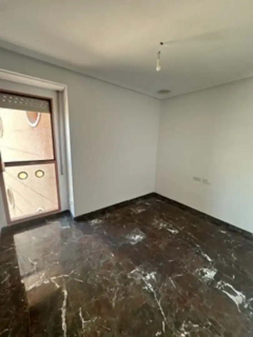 Flat for sale in Elche / Elx  with Heating and Balcony