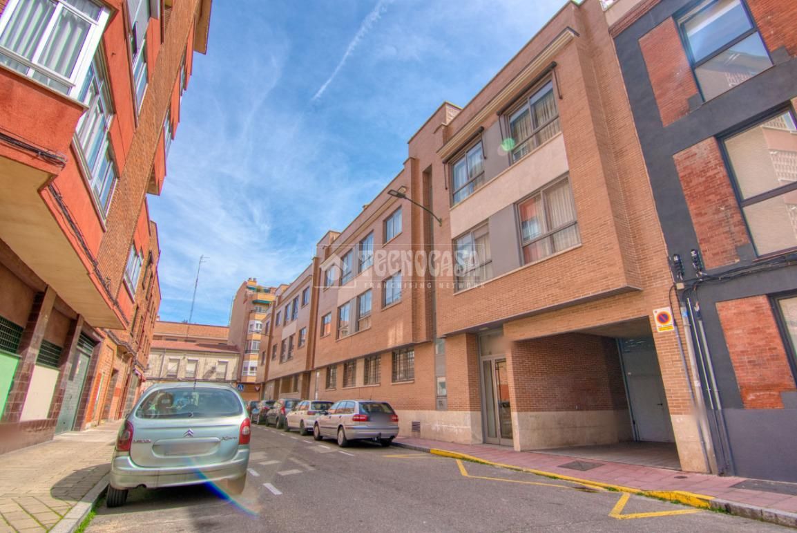 Vista exterior de Pis en venda en Valladolid Capital amb Calefacció