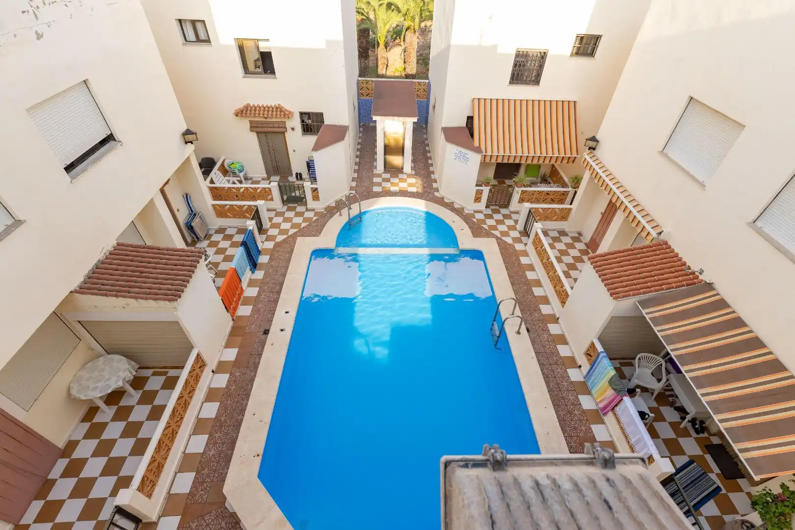 Piscina de Ático en venta en Tavernes de la Valldigna con Terraza, Trastero y Amueblado