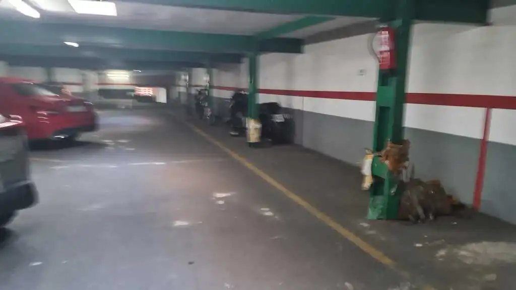 Einzelparkplatz zum Verkauf in LEONES