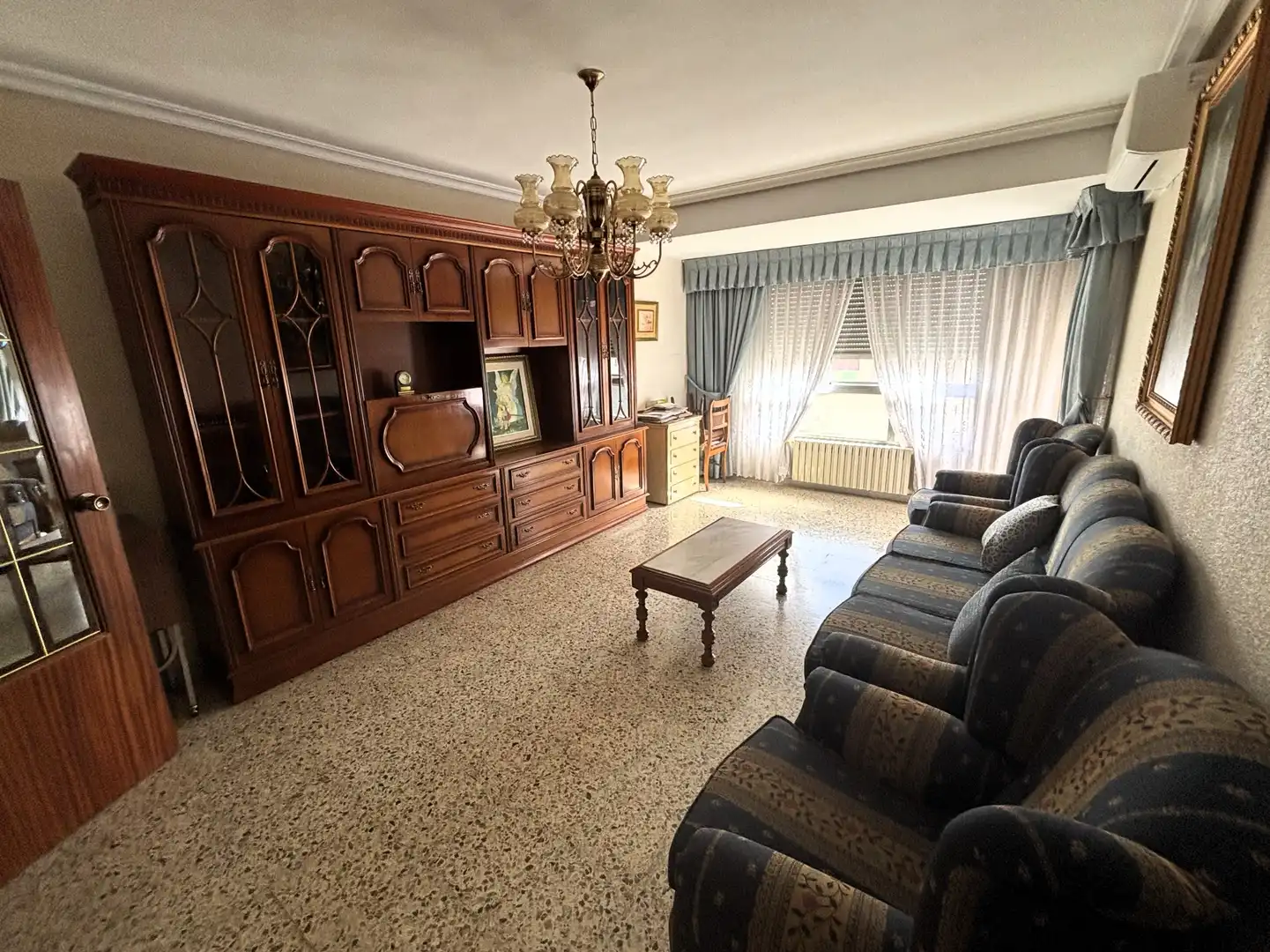 Sala d'estar de Pis en venda en Zaragoza amb Calefacció i Balcó