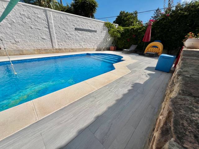 Casa-chalet en Venta en Avenida de los Álamos, 19 en Ctra Jerez - Ctra del Puerto