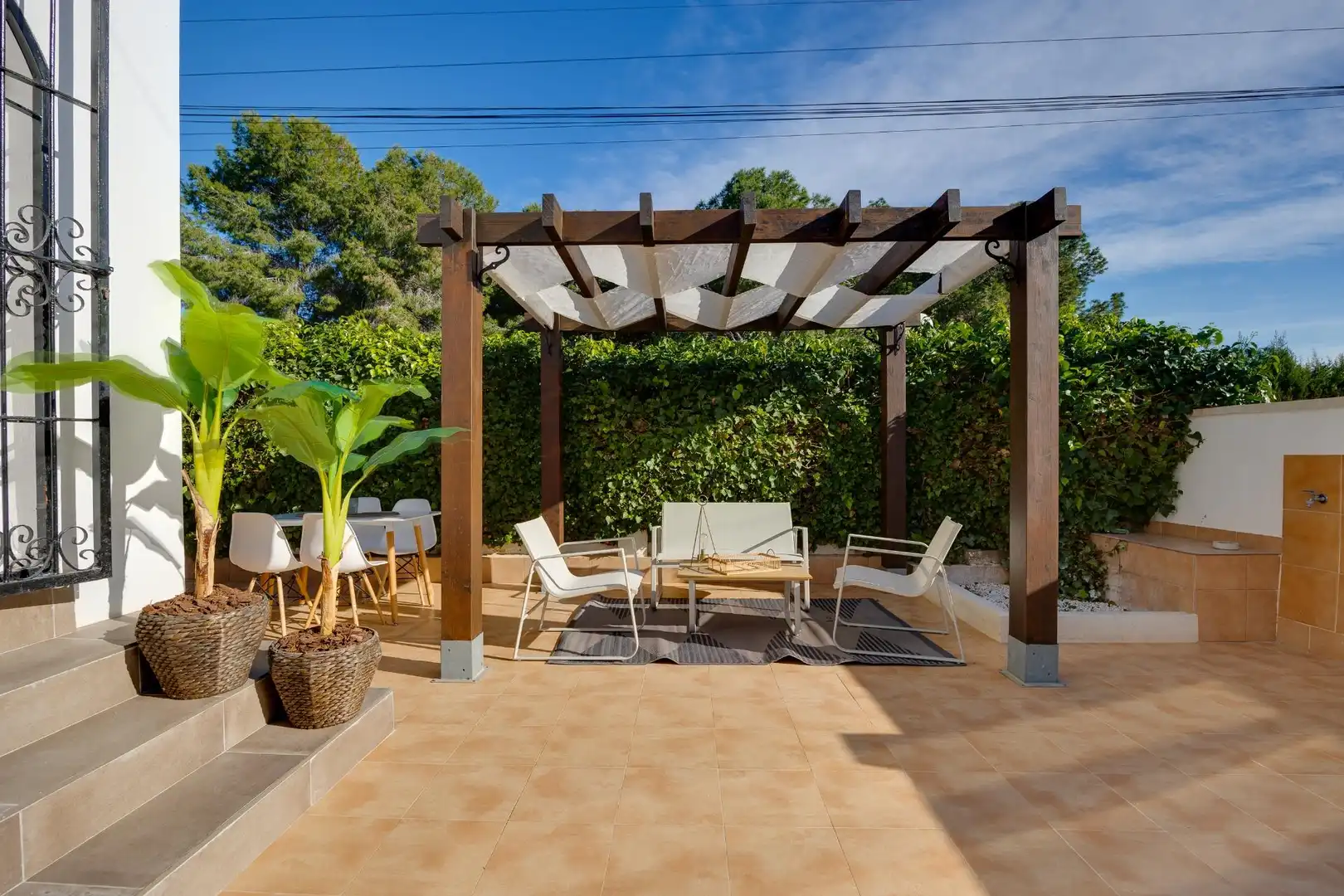 Terrassa de Casa o xalet en venda en Torrevieja amb Aire condicionat, Jardí privat i Moblat