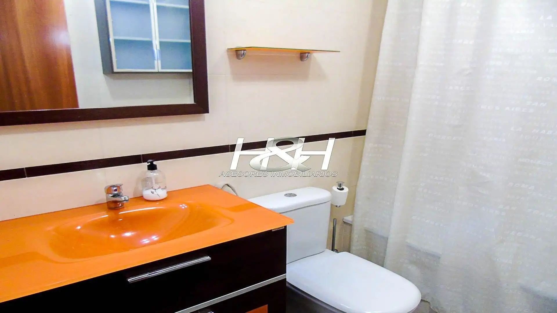 Baño de Dúplex de alquiler en Burjassot con Aire acondicionado, Calefacción y Terraza