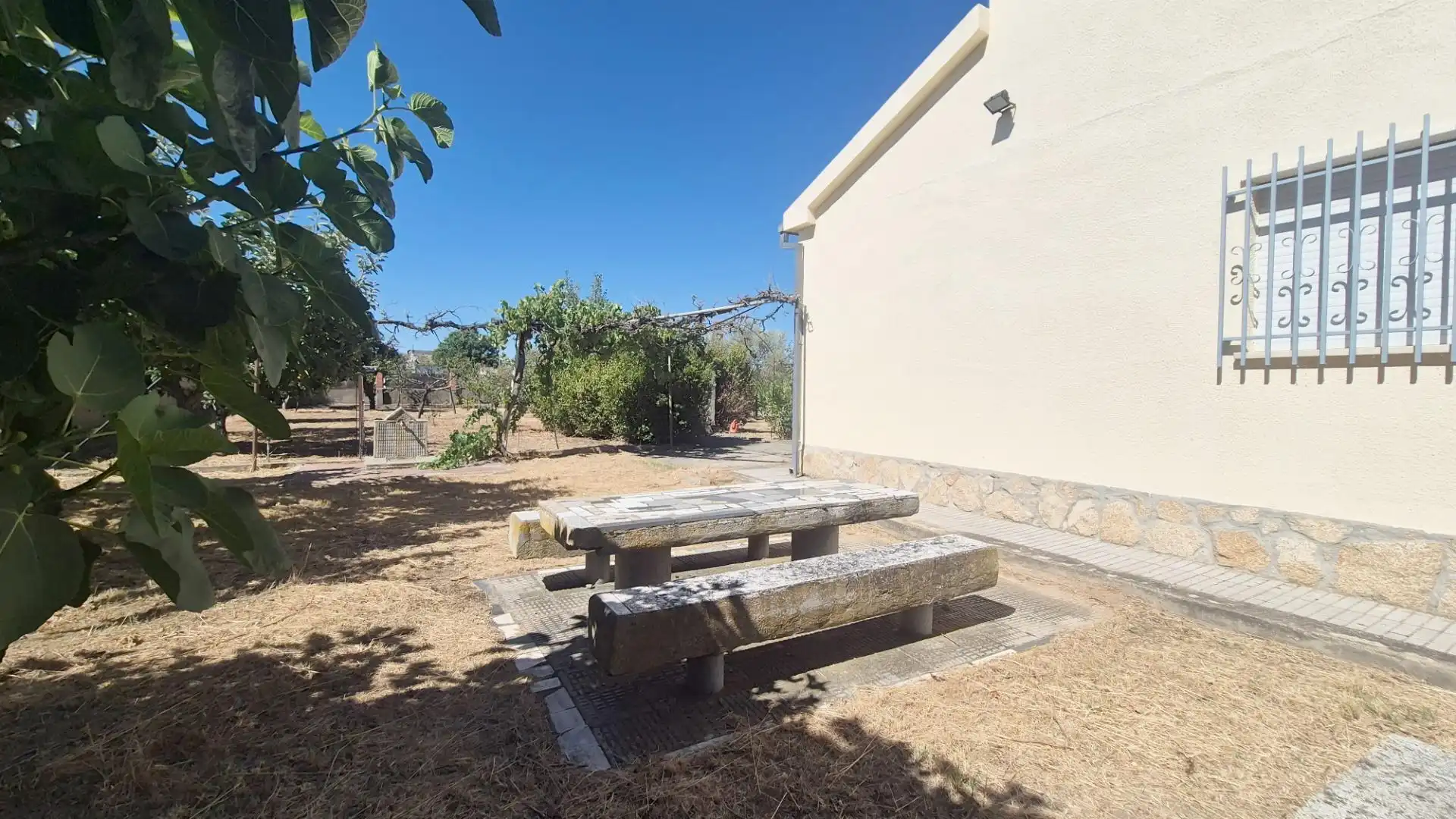 Garden of Houses for sale in Calvarrasa de Abajo  with Heating, Storage room and Furnished