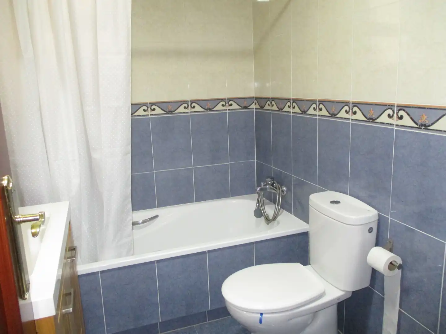 Badezimmer von Wohnung zur Miete in Cártama mit Klimaanlage, Terrasse und Möbliert