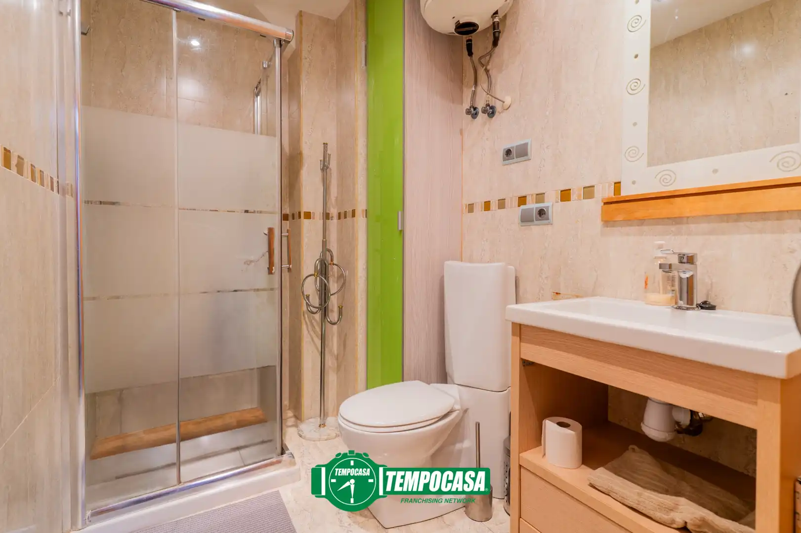 Baño de Piso en venta en Sueca con Aire acondicionado, Amueblado y Balcón