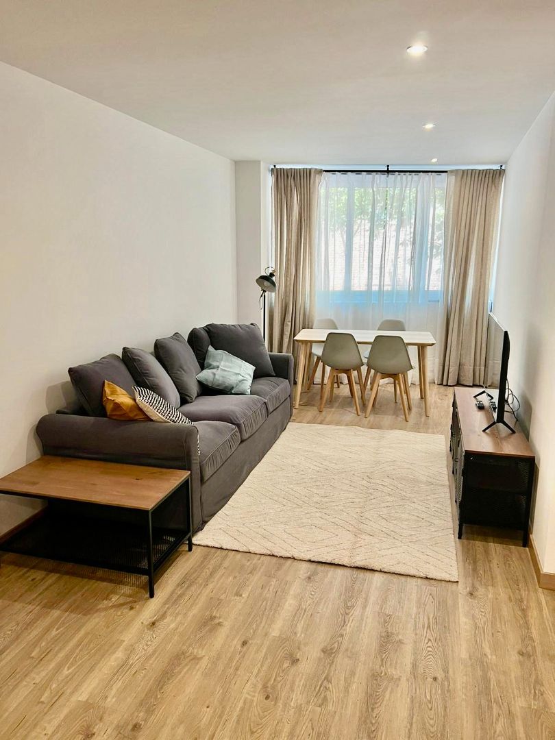 Living room of Flat for sale in  Barcelona Capital  with Air Conditioner, Heating and Furnished