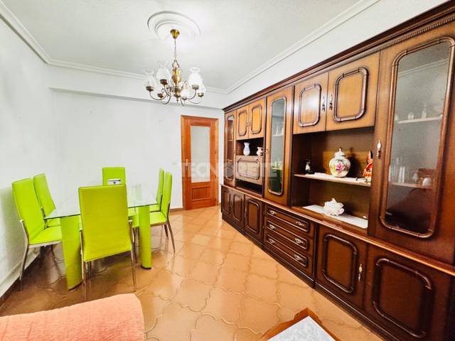 Piso en Venta en C. Joaquina Santander en Centro - Corte Inglés