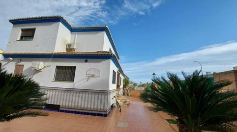 Amplio Chalet en Favara de 318m. Se distribuye en 4 dormitorios, baño, aseo, salón, cocina. Cuenta también con plaza de parking en, imatge 4