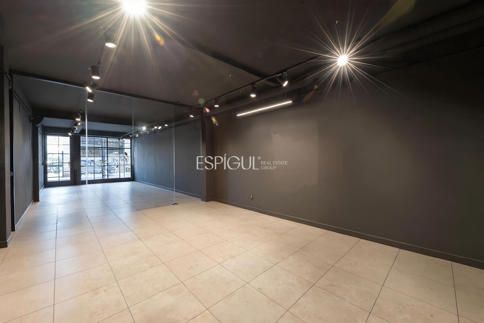 Premises for sale in Sant Cugat del Vallès  with Alarm