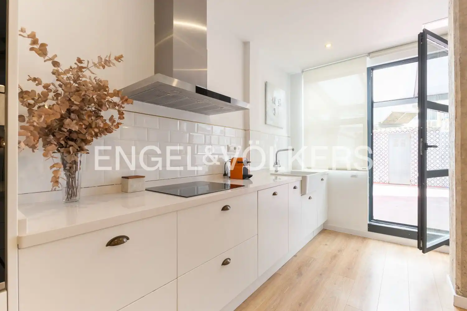 Cocina de Piso de alquiler en  Valencia Capital con Aire acondicionado, Calefacción y Terraza