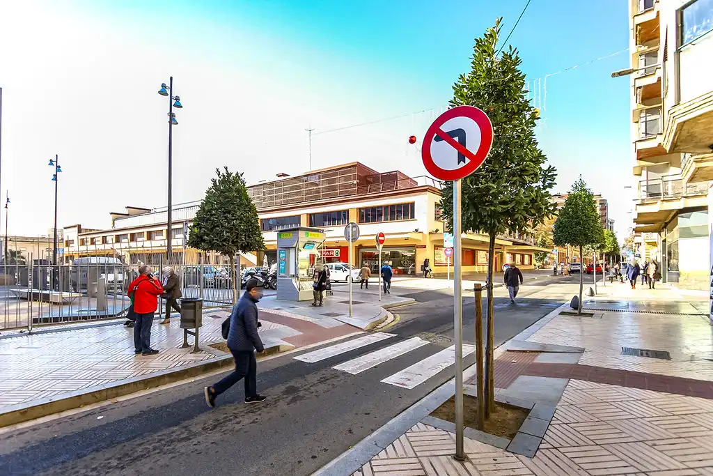 Gewerbefläche zum Verkauf in Av Prat de la Riba, imagen 24