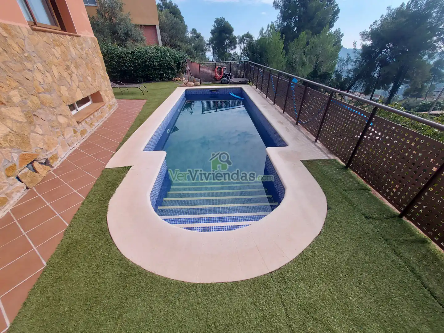 Piscina de Casa o xalet en venda en Corbera de Llobregat amb Aire condicionat, Calefacció i Jardí privat
