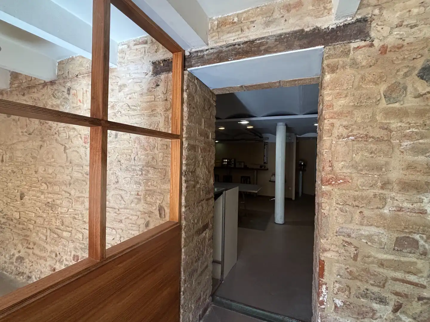 Erdgeschoss zum Verkauf in Terrassa mit Klimaanlage, Heizung und Privatgarten