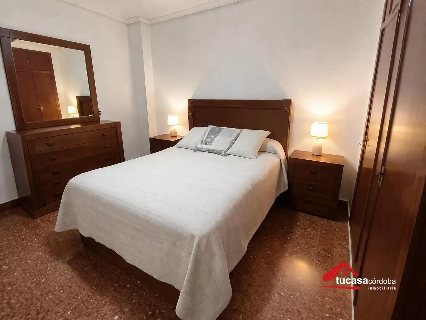 Bedroom of Flat for sale in Córdoba  with Air Conditioner and Storage room