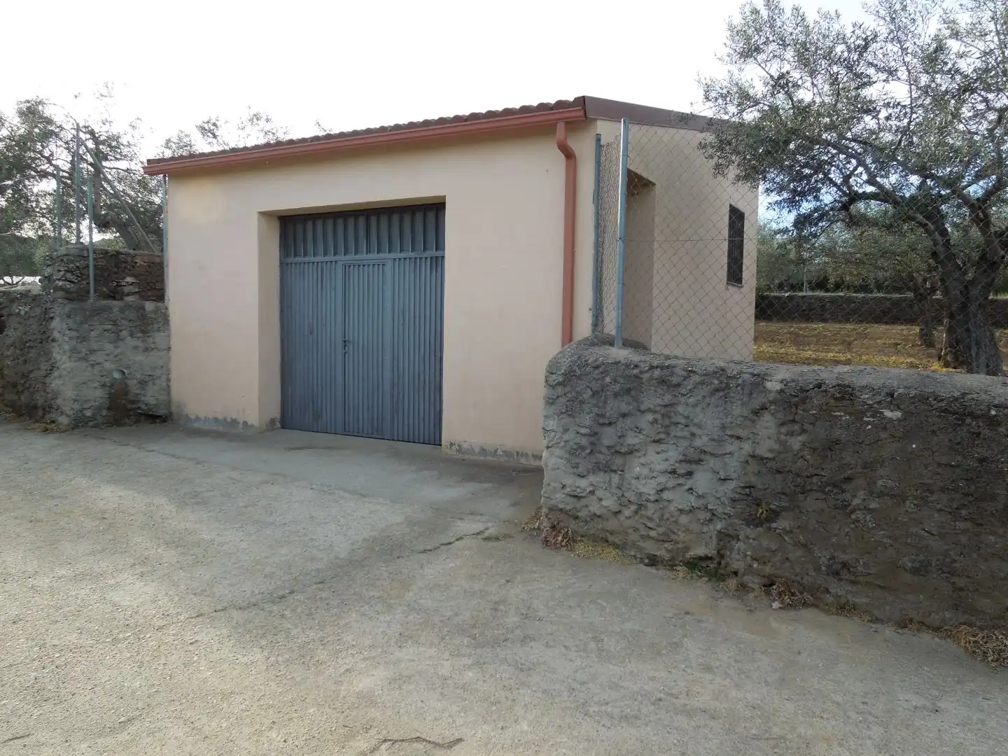 Vista exterior de Terreno en venta en Malpartida de Plasencia