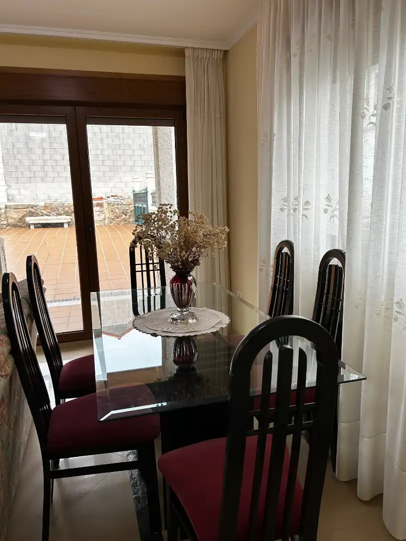 Comedor de Casa o chalet en venta en Vilagarcía de Arousa con Calefacción, Jardín privado y Parquet