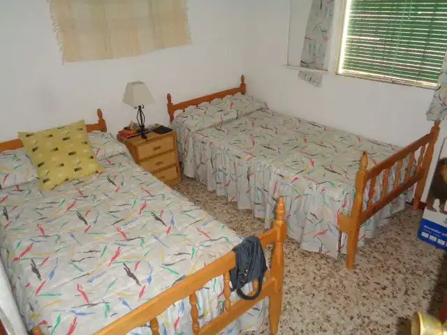 Dormitori de Casa o xalet en venda en Cervera de los Montes amb Jardí privat, Traster i Piscina