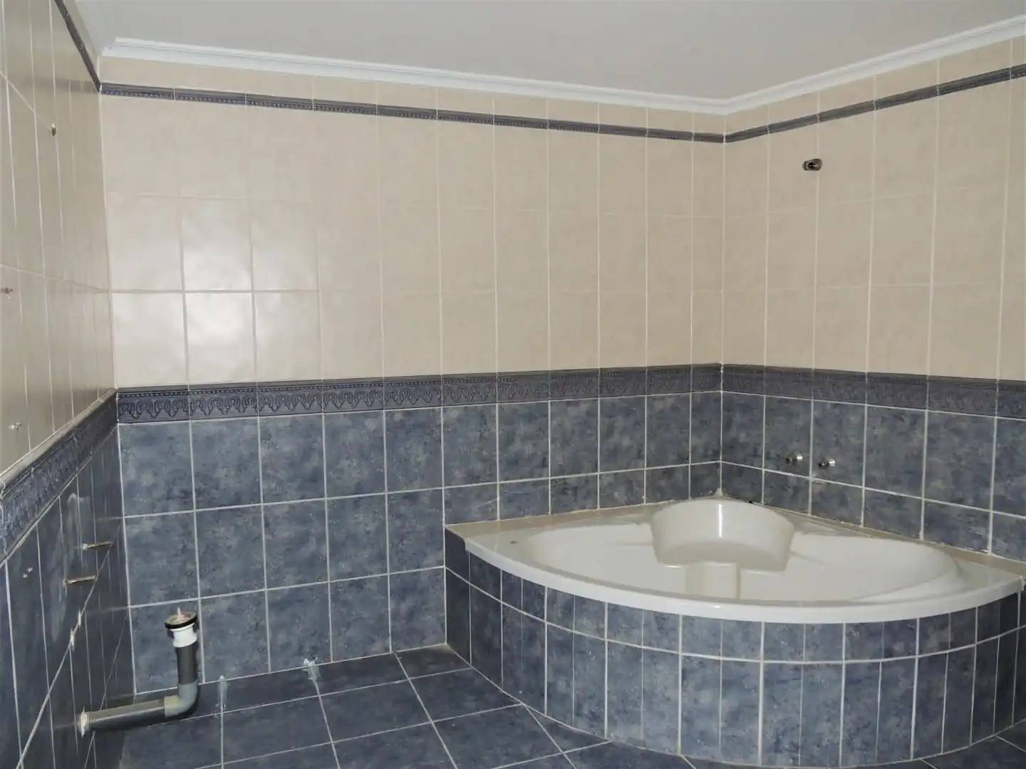 Bany de Pis en venda en Linares