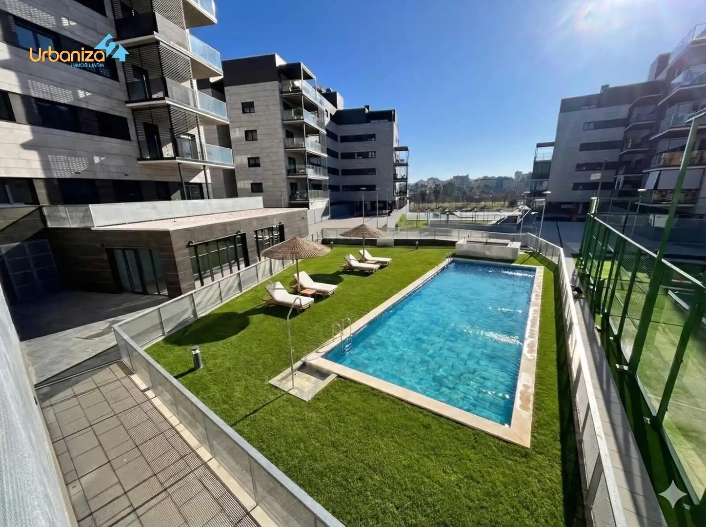 Flat for rent in Avenida Avenida Adolfo Díaz Ambrona, Avenida Elvas