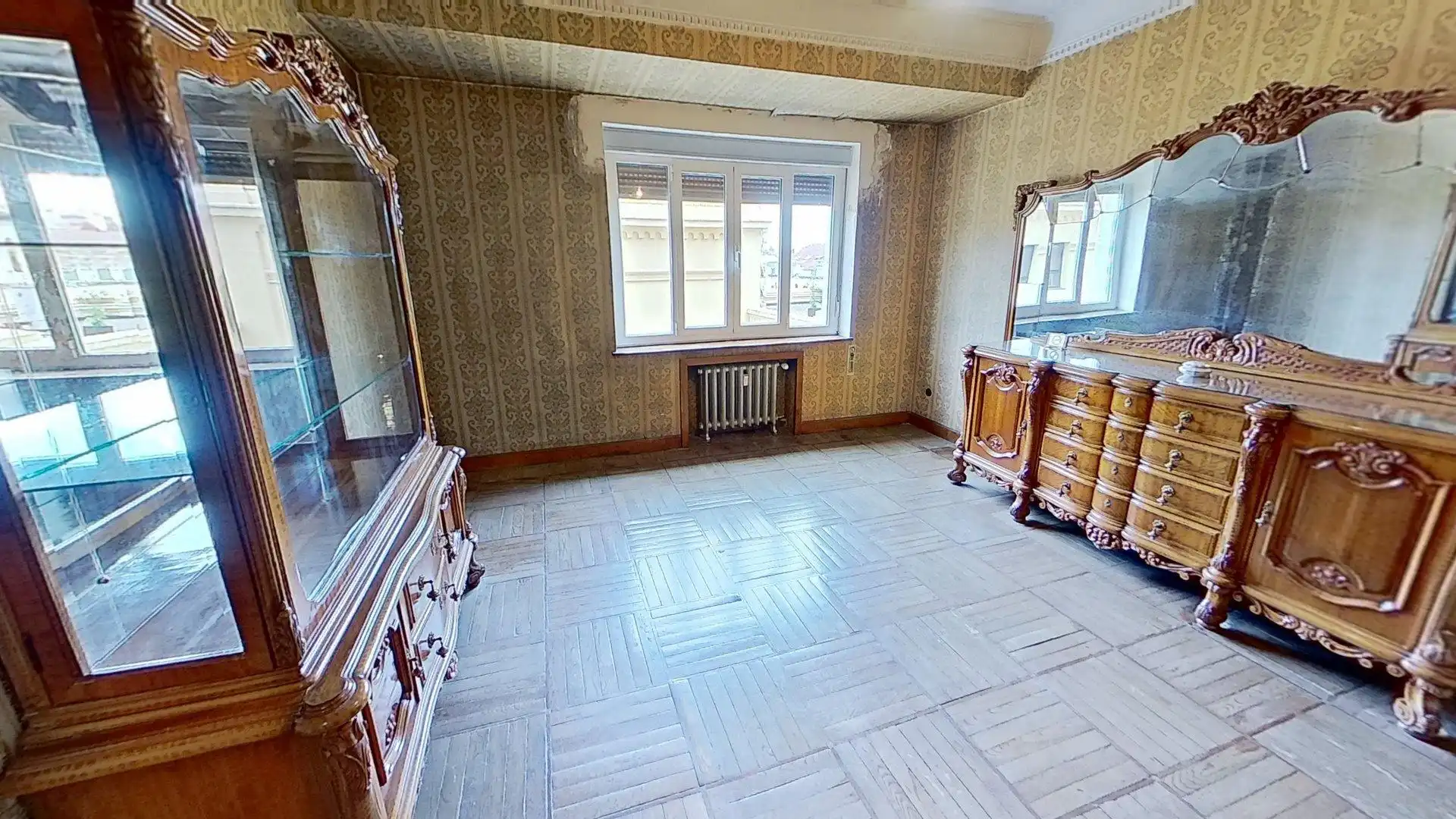 Habitación de Piso en venta en Oviedo  con Calefacción