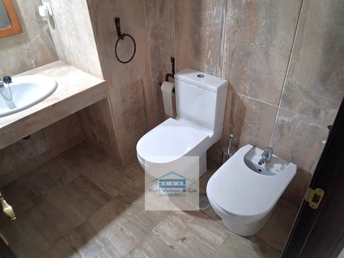 Baño de Piso de alquiler en Córdoba con Aire acondicionado y Balcón