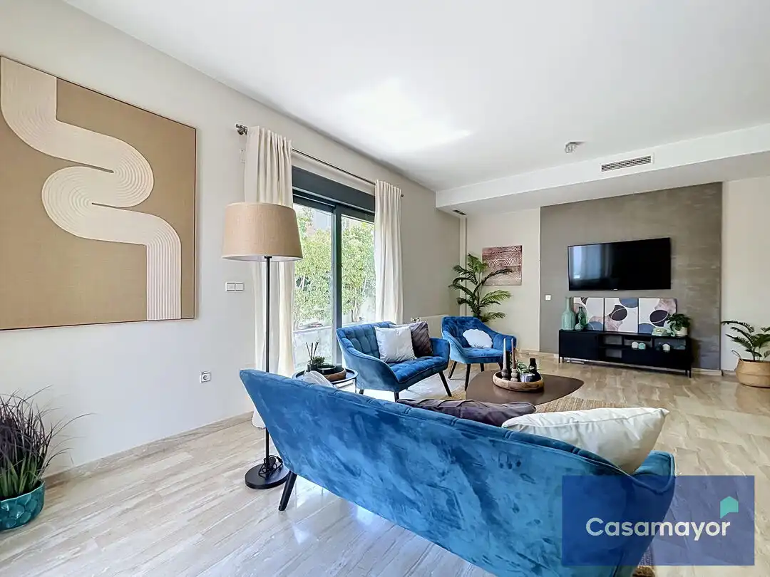 Sala d'estar de Casa o xalet en venda en Alicante / Alacant amb Aire condicionat, Calefacció i Jardí privat