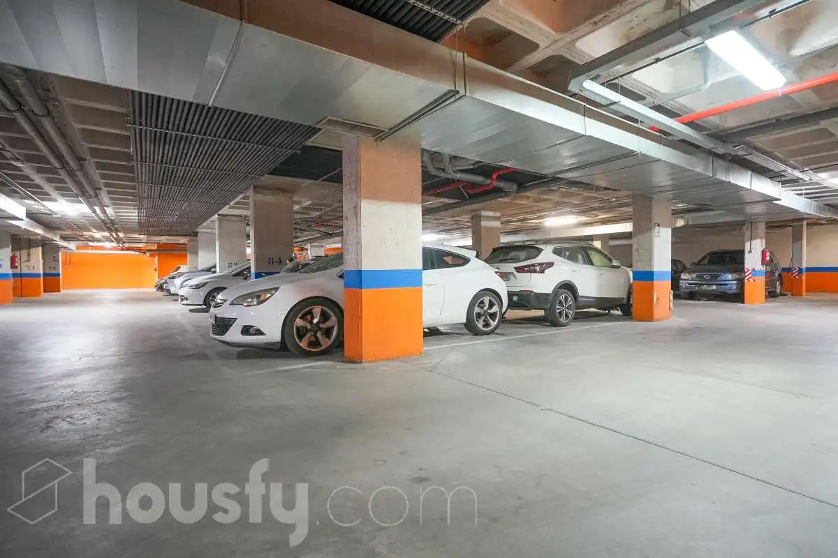Parking de Piso en venta en Madrid con Aire acondicionado y Balcón