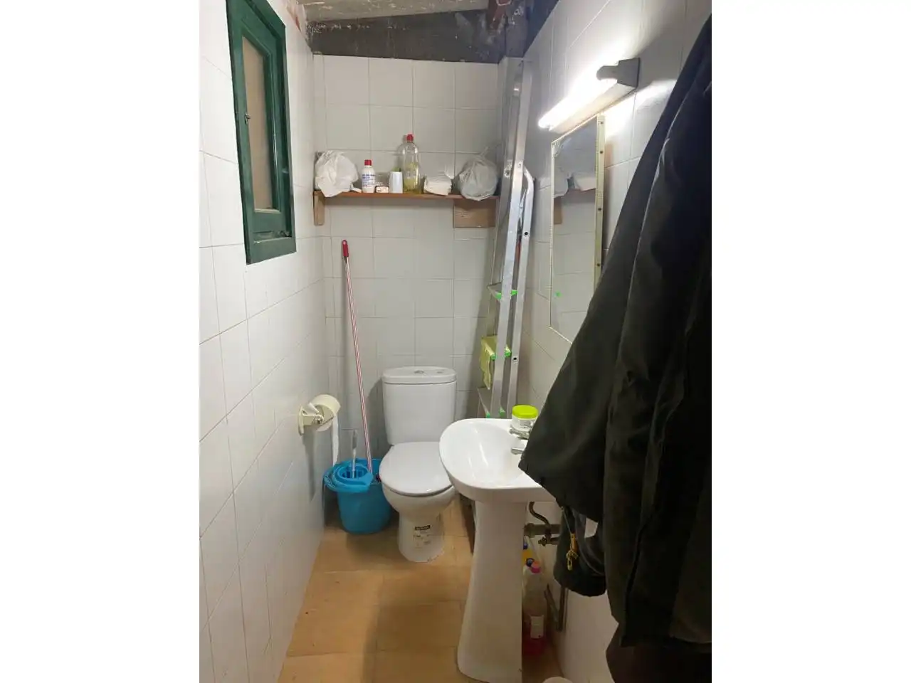 Baño de Local en traspaso en Sant Joan d'Alacant con Aire acondicionado