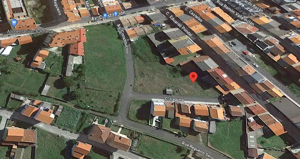 Terreno residencial en venta en Rúa de Menéndez Pidal