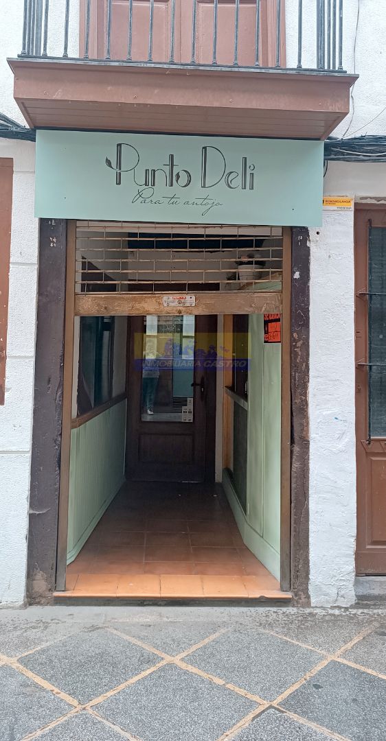 Local de alquiler en Calle Ardigales, Centro