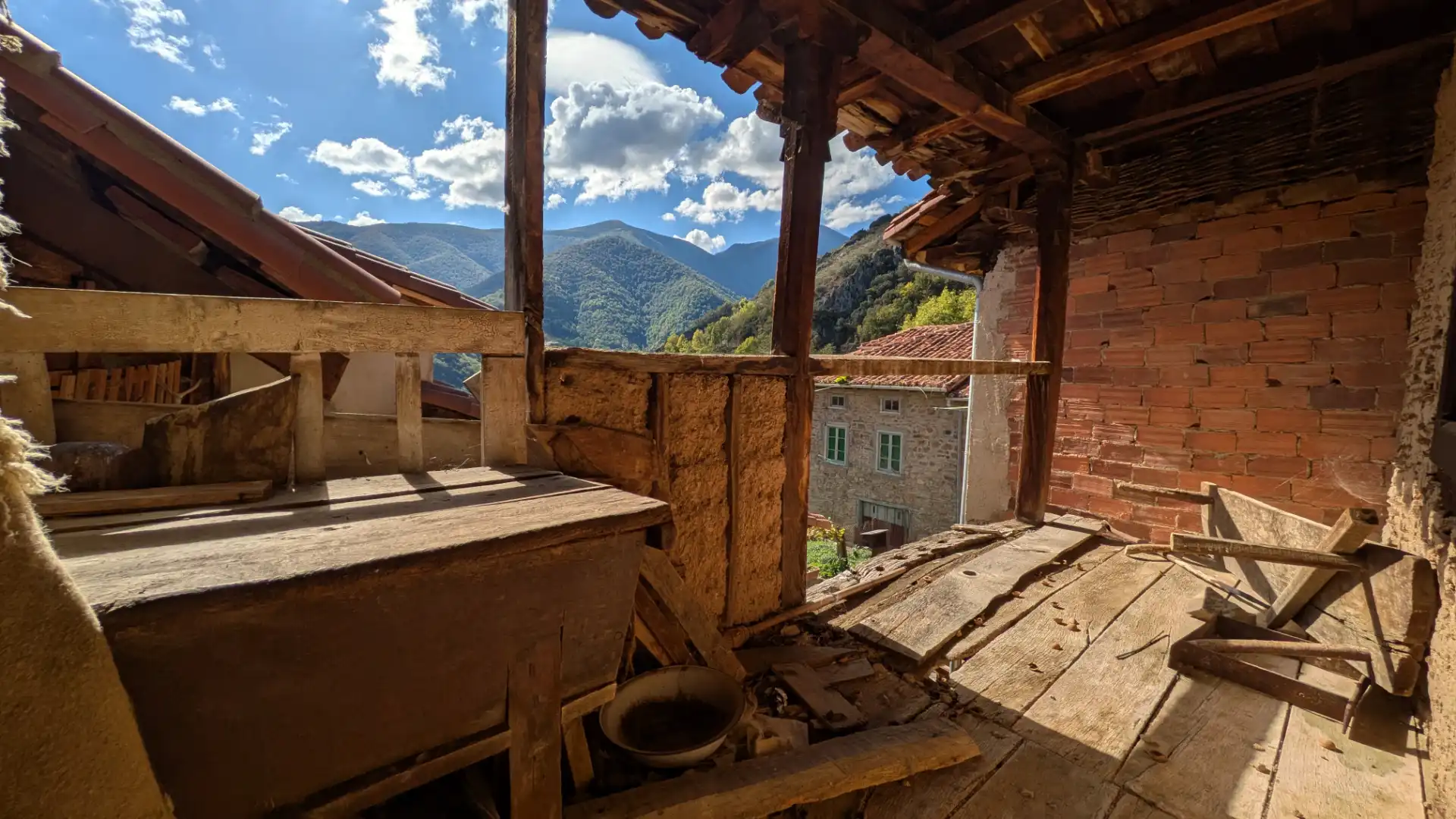 Casa adosada en venta en Vega de Liébana con Terraza