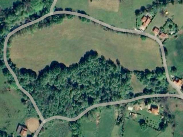 Terreno residencial en Venta en Avenida Langreo, 25 en El Berrón - La Carrera