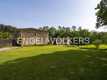Casa con jardín en venta en Barrio Villanueva