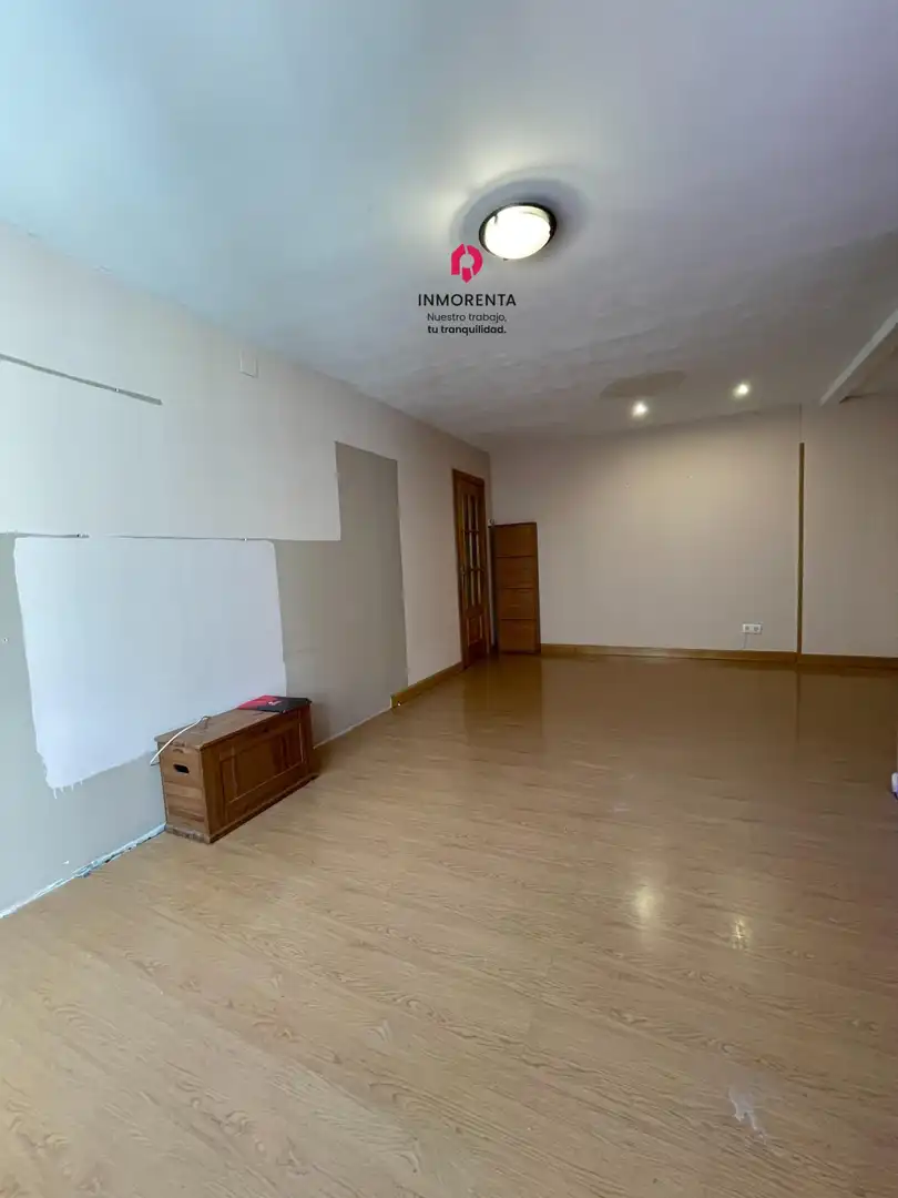 Piso en venta en Fuenlabrada con Calefacción y Jardín privado