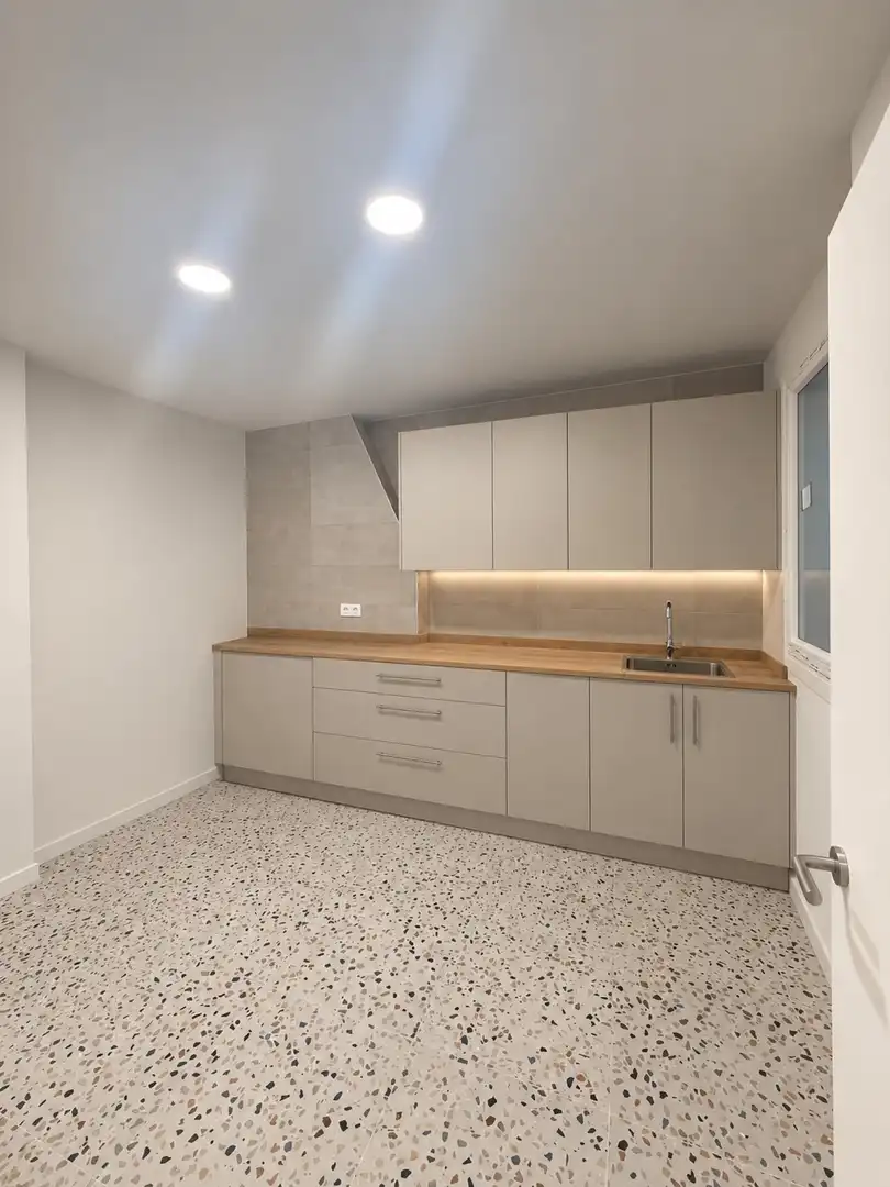Flat with lift to rent in Santander - CALLE LEALTAD