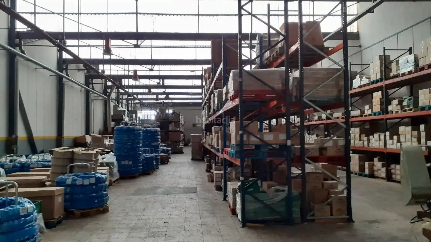 Industrial building for sale in Santa Perpètua de Mogoda, imagen 3