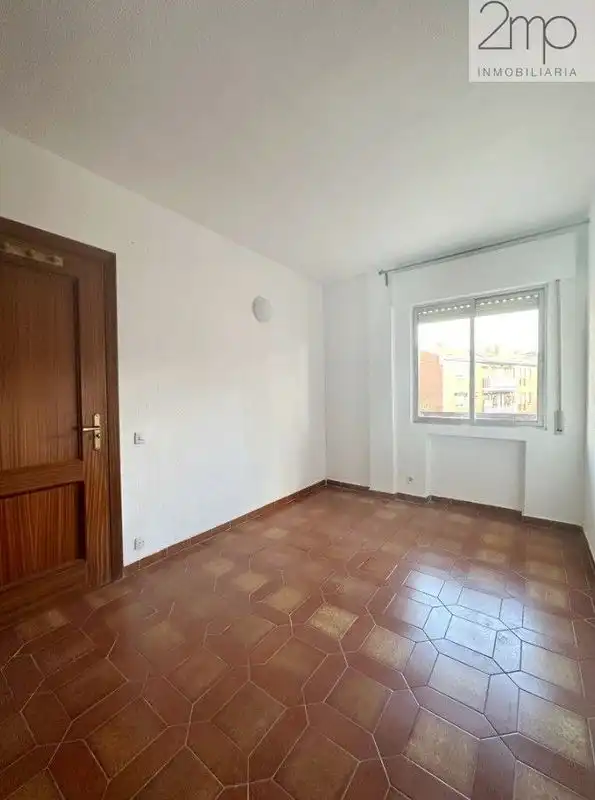 Dormitori de Apartament en venda en Manzanares El Real amb Terrassa, Rentadora i Piscina comunitària