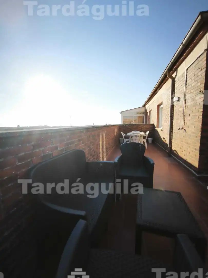 Àtic amb ascensor de lloguer a Barrio Blanco, imagen 4