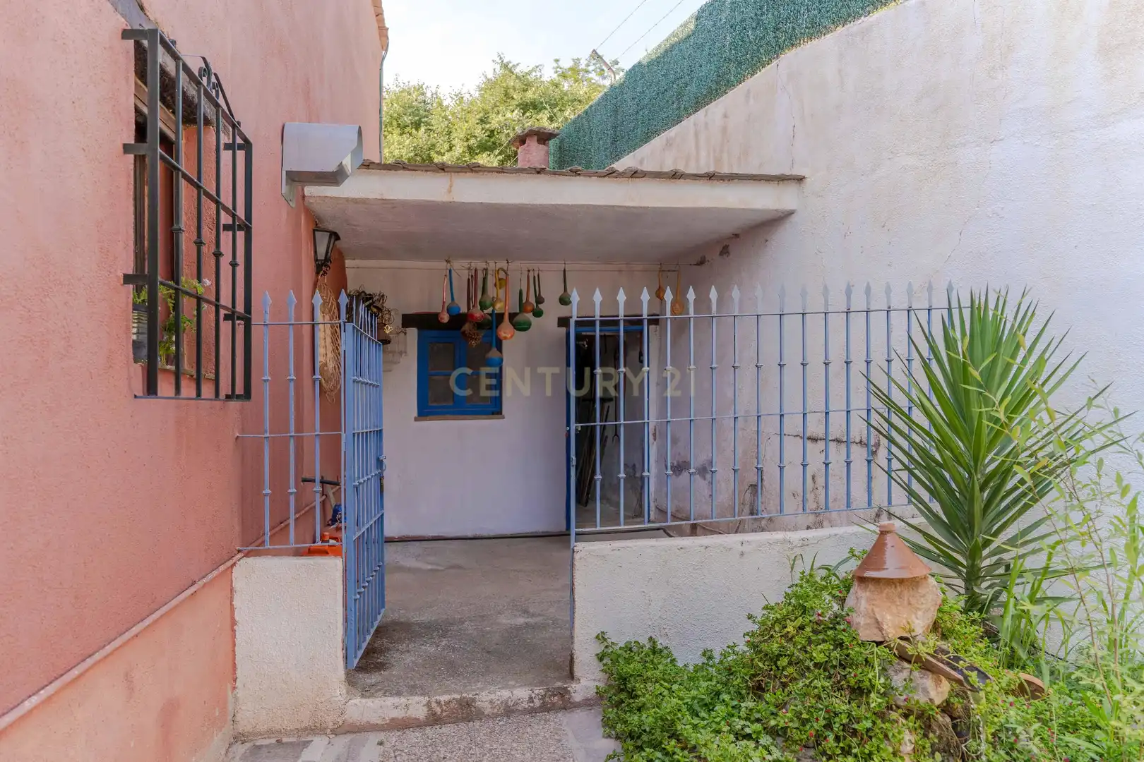 Exterior view of Houses for sale in Lanjarón  with Private garden, Storage room and Swimming Pool
